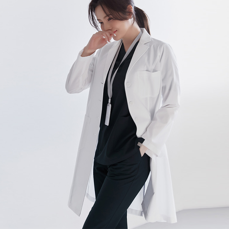 معطف طبي أبيض على الطراز الكور - مراجعة Medical Lab Years وسعره