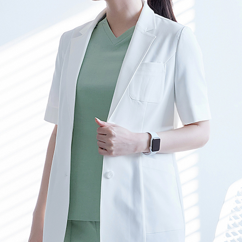 زي طبي تجميلي راقي على الطراز  - مراجعة Medical Lab Years وسعره